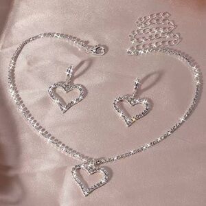 Silver plated elegant fancy rhinestone heart necklace & earring set